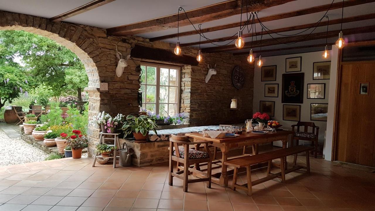 Chambres D'Hotes Secret Pyrenees Lasseube Exterior photo
